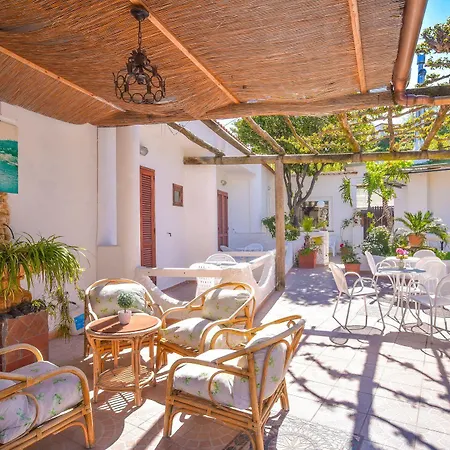 Отель Magnolia Казамиччола-Терме