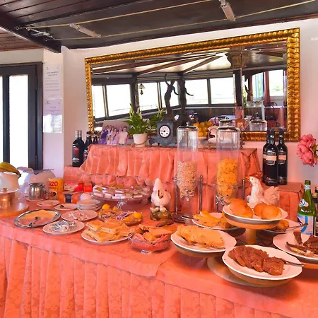 Отель Magnolia Казамиччола-Терме